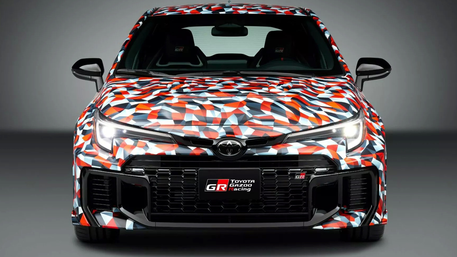 Πρώτες επίσημες teaser εικόνες της αναβαθμισμένης Toyota GR Corolla